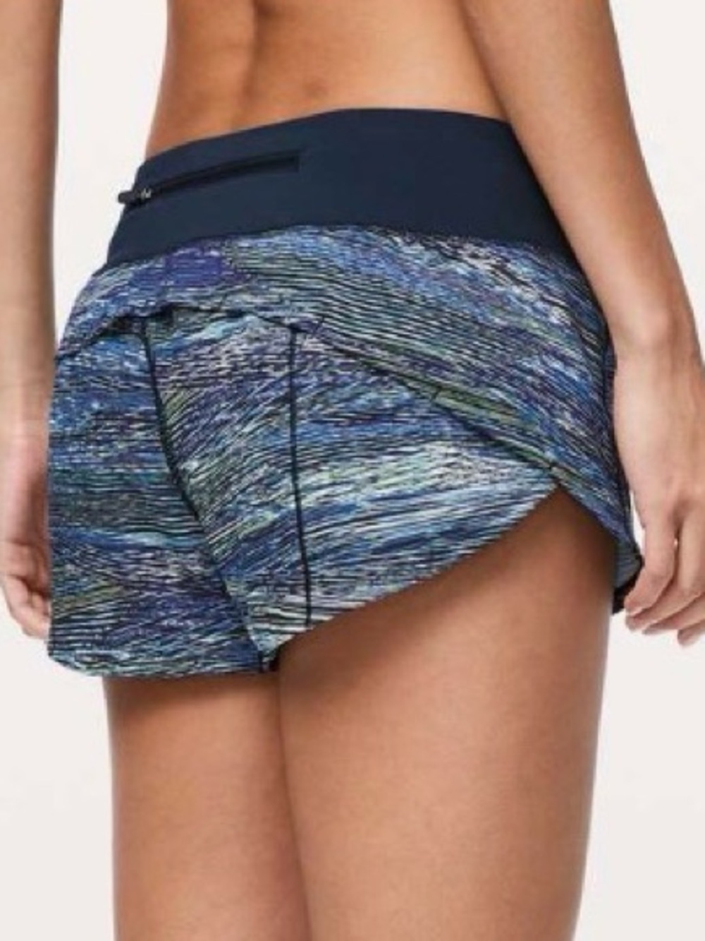 Lululemon Speed Up Short Size 6 -2.5" inseam Interconnect Blue Multi / True Navy